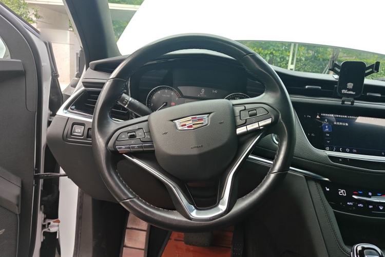 Used Cadillac XT6 2022 2.0T Six-Seater Four-Wheel-Drive Luxury Version Steering Wheel