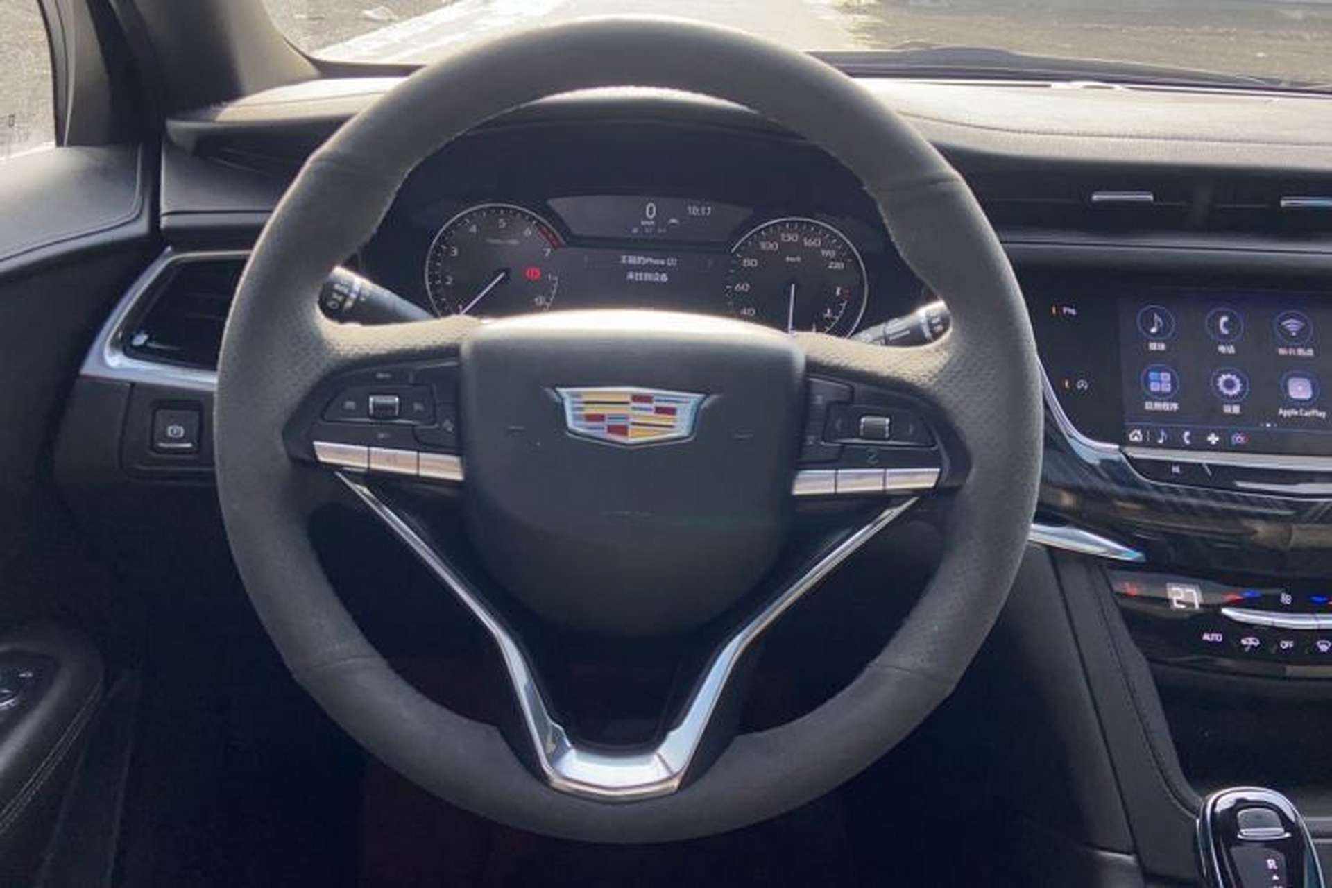 Used Cadillac XT6 2022 2.0T 7-Seater Two-Wheel Drive Luxury Version Steering Wheel