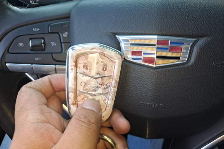 Used Cadillac XT6 2022 2.0T Six-Seater Four-Wheel Drive Luxury Version Vehicle Key