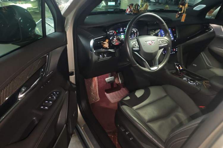 Used Cadillac XT6 2022 2.0T Six-Seater Four-Wheel-Drive Prestige Version Driver Seat