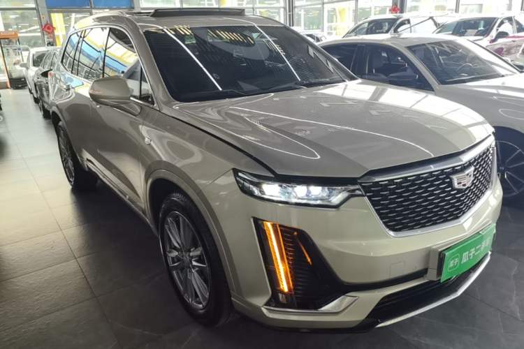 Used Cadillac XT6 2022 2.0T Six-Seater Four-Wheel Drive Luxury Version Front Right 45 Deg
