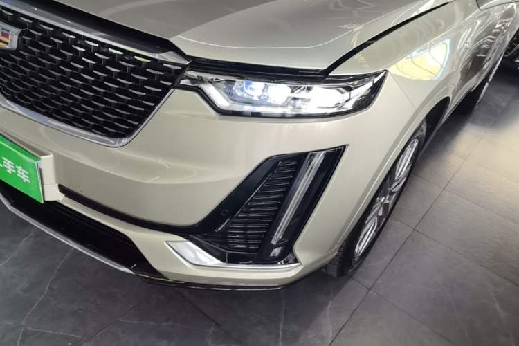 Used Cadillac XT6 2022 2.0T Six-Seater Four-Wheel Drive Luxury Version Left Front Headlight