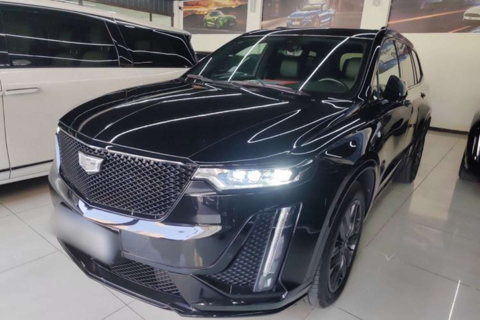 Used Cadillac XT6 2023 2.0T Six-Seater Four-Wheel-Drive Platinum Edition Black Diamond Version Front Left 45 Deg