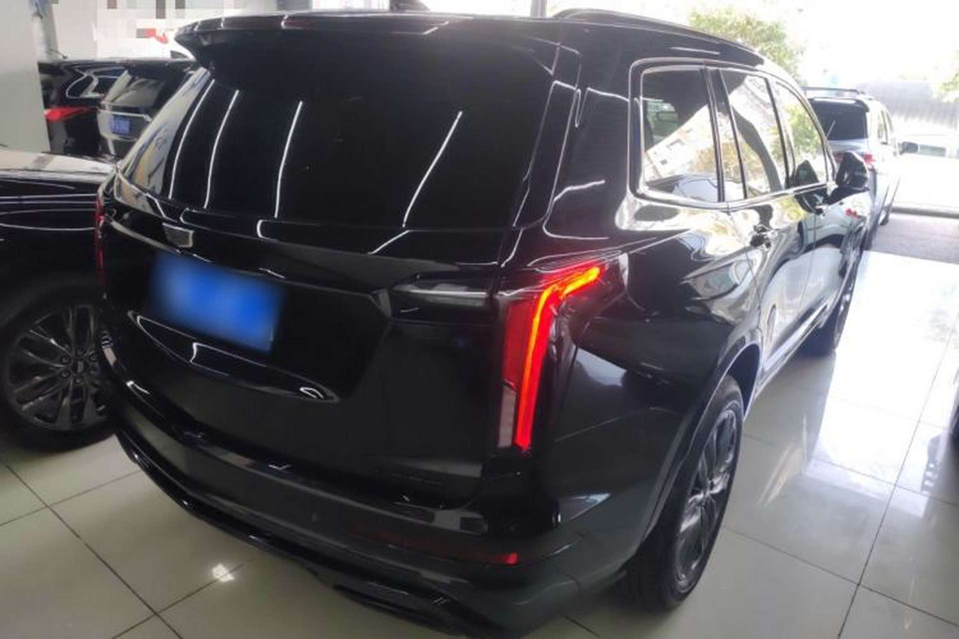Used Cadillac XT6 2023 2.0T Six-Seater Four-Wheel-Drive Platinum Edition Black Diamond Version Rear Right 45 Deg