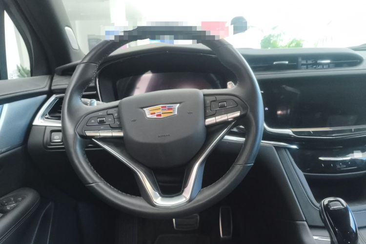 Used Cadillac XT6 2023 2.0T Six-Seater Four-Wheel-Drive Platinum Edition Black Diamond Version Steering Wheel
