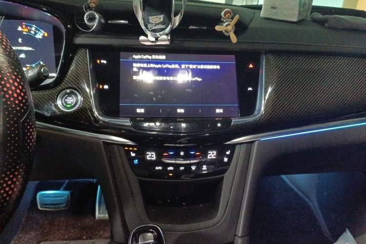 Used Cadillac XT6 2025 2.0T Six-Seater All-Wheel-Drive Prestige Executive Black Label Version Audio And AC Panel