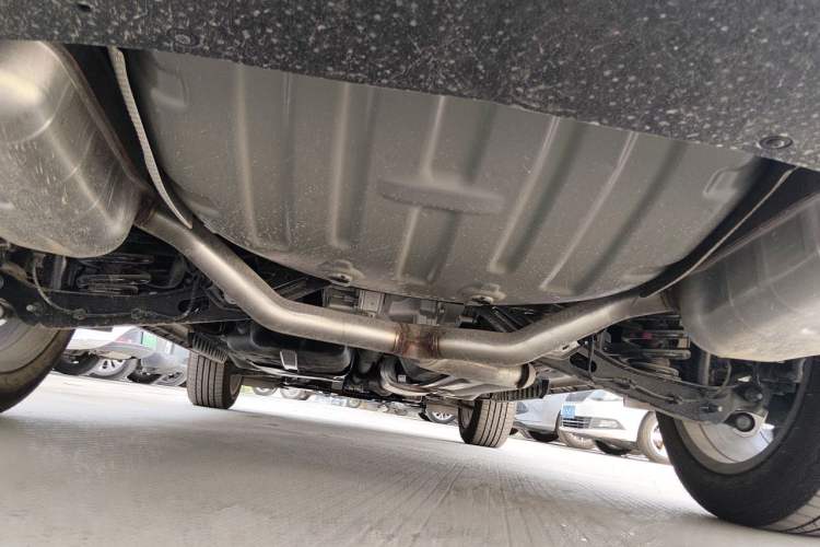 Used Cadillac XT6 2025 2.0T Six-Seater Four-Wheel-Drive Platinum Executive Black Label Version Chassis Rear