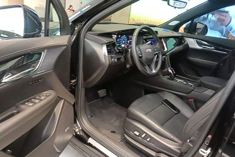 Used Cadillac XT6 2025 2.0T Six-Seater Four-Wheel-Drive Luxury Executive Classic Edition Driver Seat