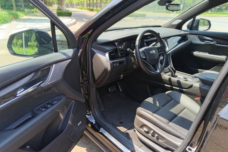 Used Cadillac XT6 2025 2.0T Six-Seater All-Wheel-Drive Prestige Executive Black Label Version Driver Seat