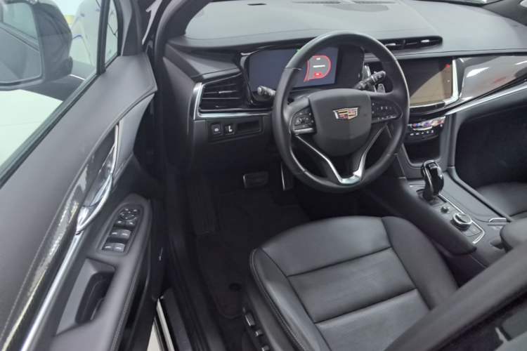 Used Cadillac XT6 2025 2.0T Six-Seater All-Wheel-Drive Prestige Executive Black Label Version Driver Seat