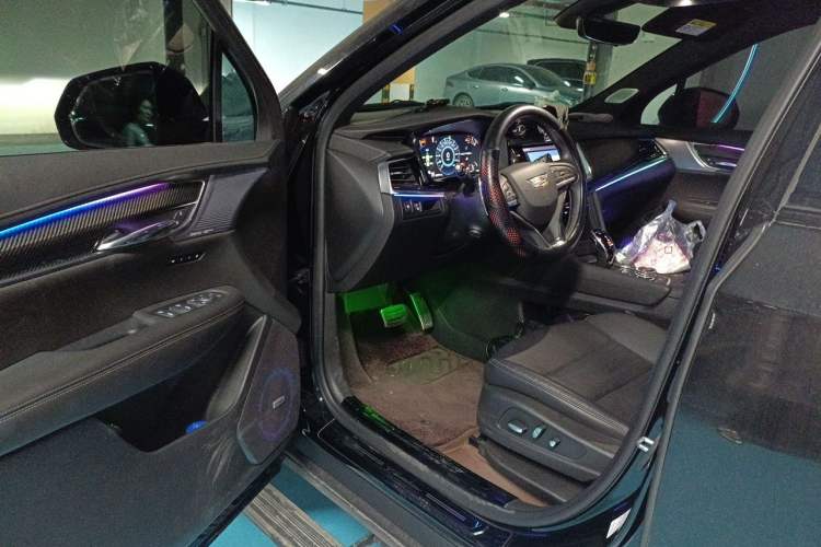 Used Cadillac XT6 2025 2.0T Six-Seater All-Wheel-Drive Prestige Executive Black Label Version Driver Seat