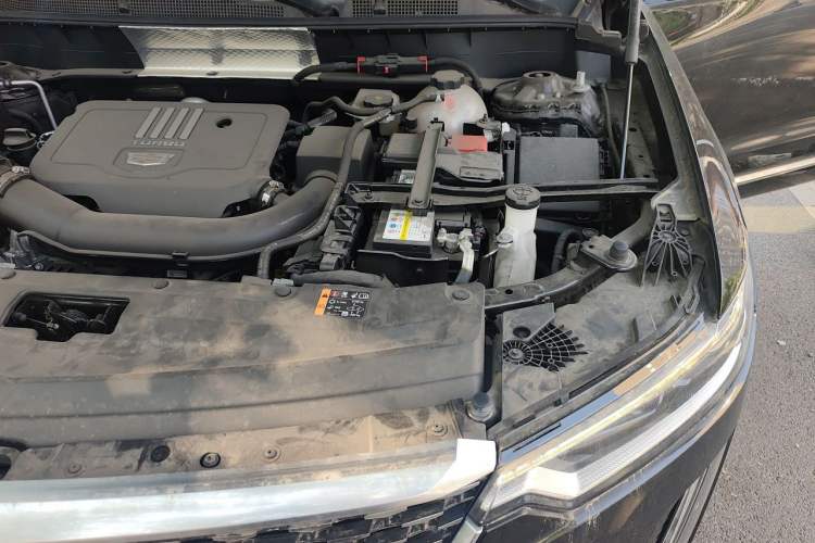 Used Cadillac XT6 2025 2.0T Six-Seater Four-Wheel-Drive Luxury Executive Classic Edition Engine Bay Left
