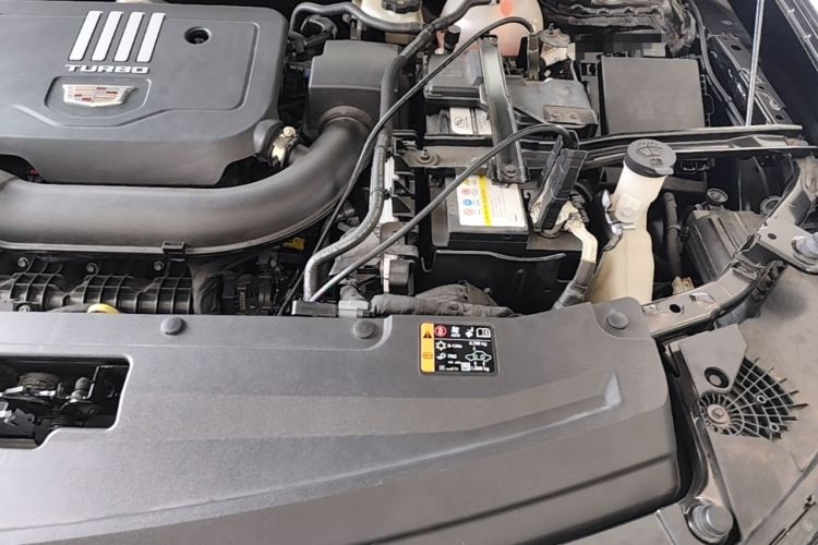 Used Cadillac XT6 2025 2.0T Six-Seater All-Wheel-Drive Prestige Executive Black Label Version Engine Bay Left