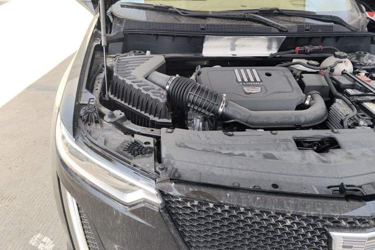 Used Cadillac XT6 2025 2.0T Six-Seater Four-Wheel-Drive Platinum Executive Black Label Version Engine Bay Right