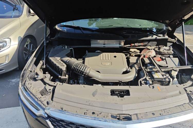 Used Cadillac XT6 2025 2.0T Six-Seater Four-Wheel-Drive Luxury Executive Classic Edition Engine Bay Right