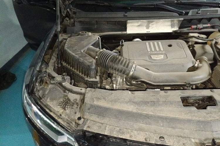 Used Cadillac XT6 2025 2.0T Six-Seater All-Wheel-Drive Prestige Executive Black Label Version Engine Bay Right