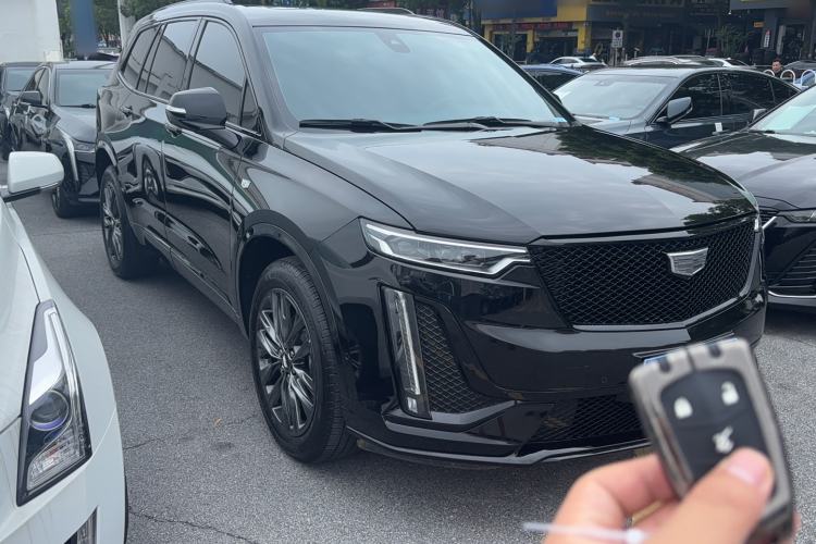 Used Cadillac XT6 2025 2.0T Six-Seater Four-Wheel-Drive Platinum Executive Black Label Version Exterior 2