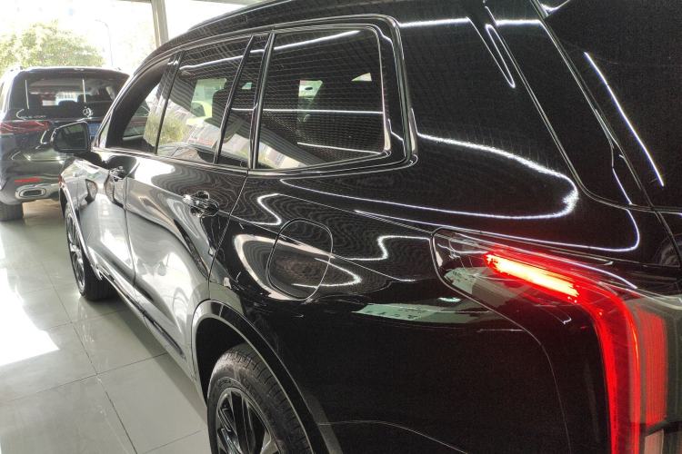 Used Cadillac XT6 2025 2.0T Six-Seater All-Wheel-Drive Prestige Executive Black Label Version Exterior 3