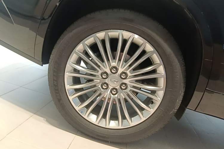 Used Cadillac XT6 2025 2.0T Six-Seater Four-Wheel-Drive Luxury Executive Classic Edition Exterior 5