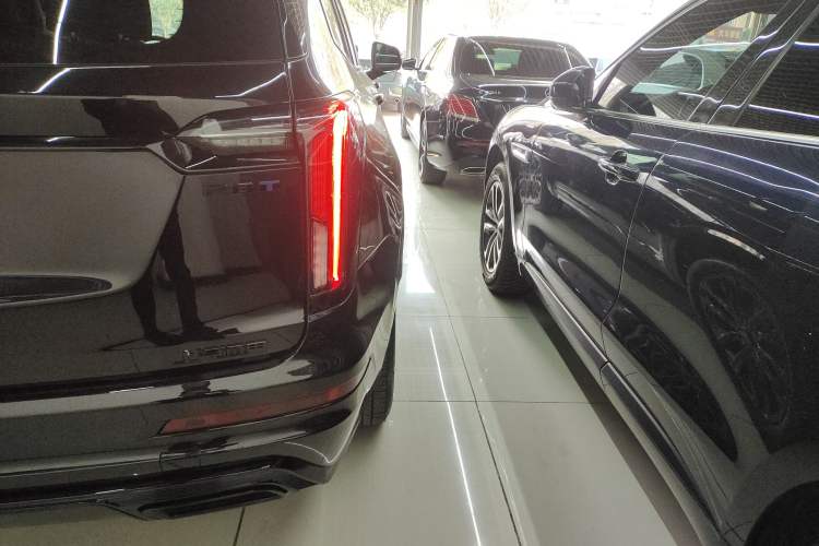 Used Cadillac XT6 2025 2.0T Six-Seater All-Wheel-Drive Prestige Executive Black Label Version Exterior 6
