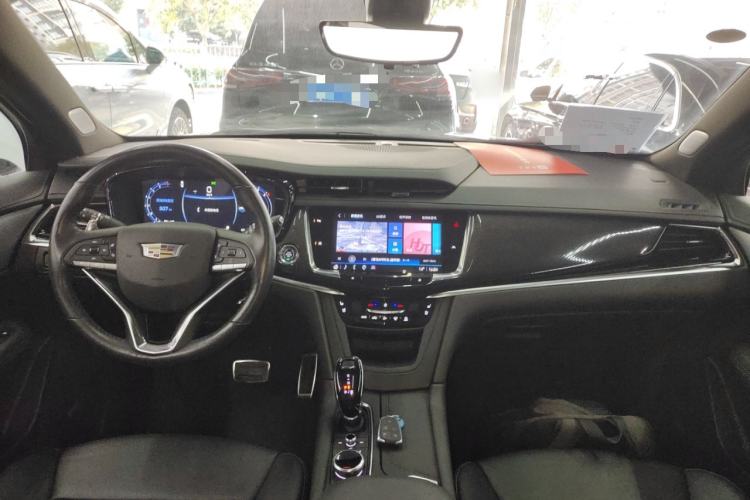 Used Cadillac XT6 2025 2.0T Six-Seater All-Wheel-Drive Prestige Executive Black Label Version Interior 2