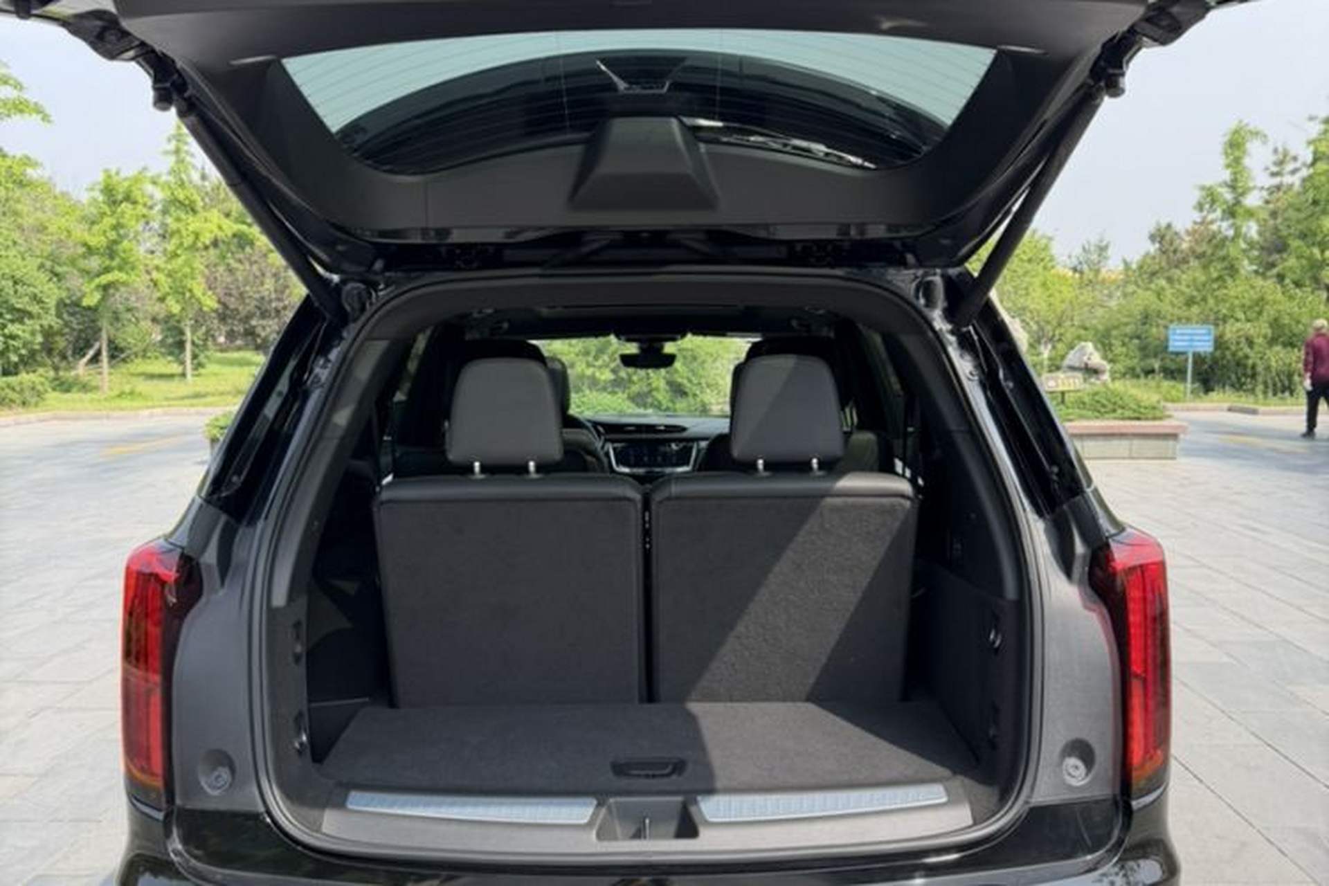 Used Cadillac XT6 2025 2.0T Six-Seater Four-Wheel-Drive Luxury Executive Classic Edition Interior 4