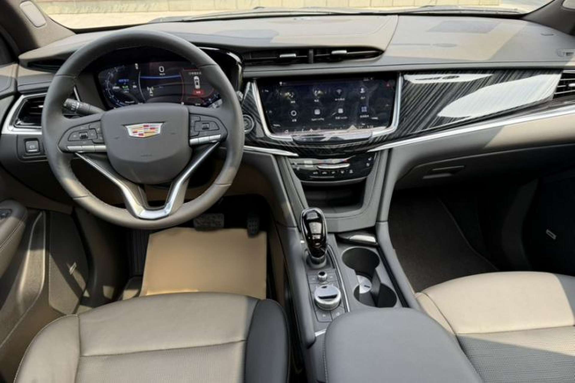 Used Cadillac XT6 2025 2.0T Six-Seater Four-Wheel-Drive Luxury Executive Classic Edition Interior 7