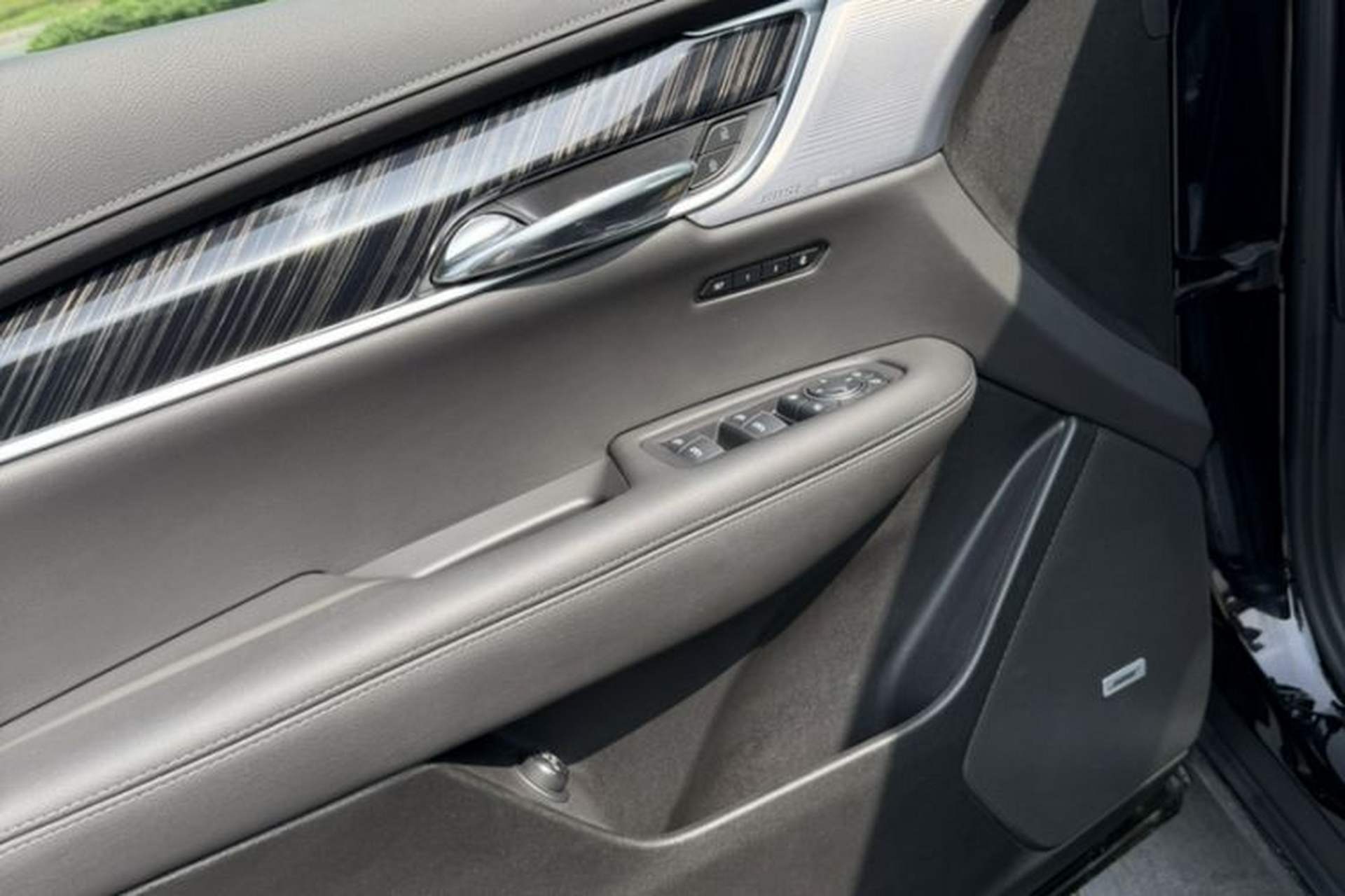Used Cadillac XT6 2025 2.0T Six-Seater Four-Wheel-Drive Luxury Executive Classic Edition Interior 8