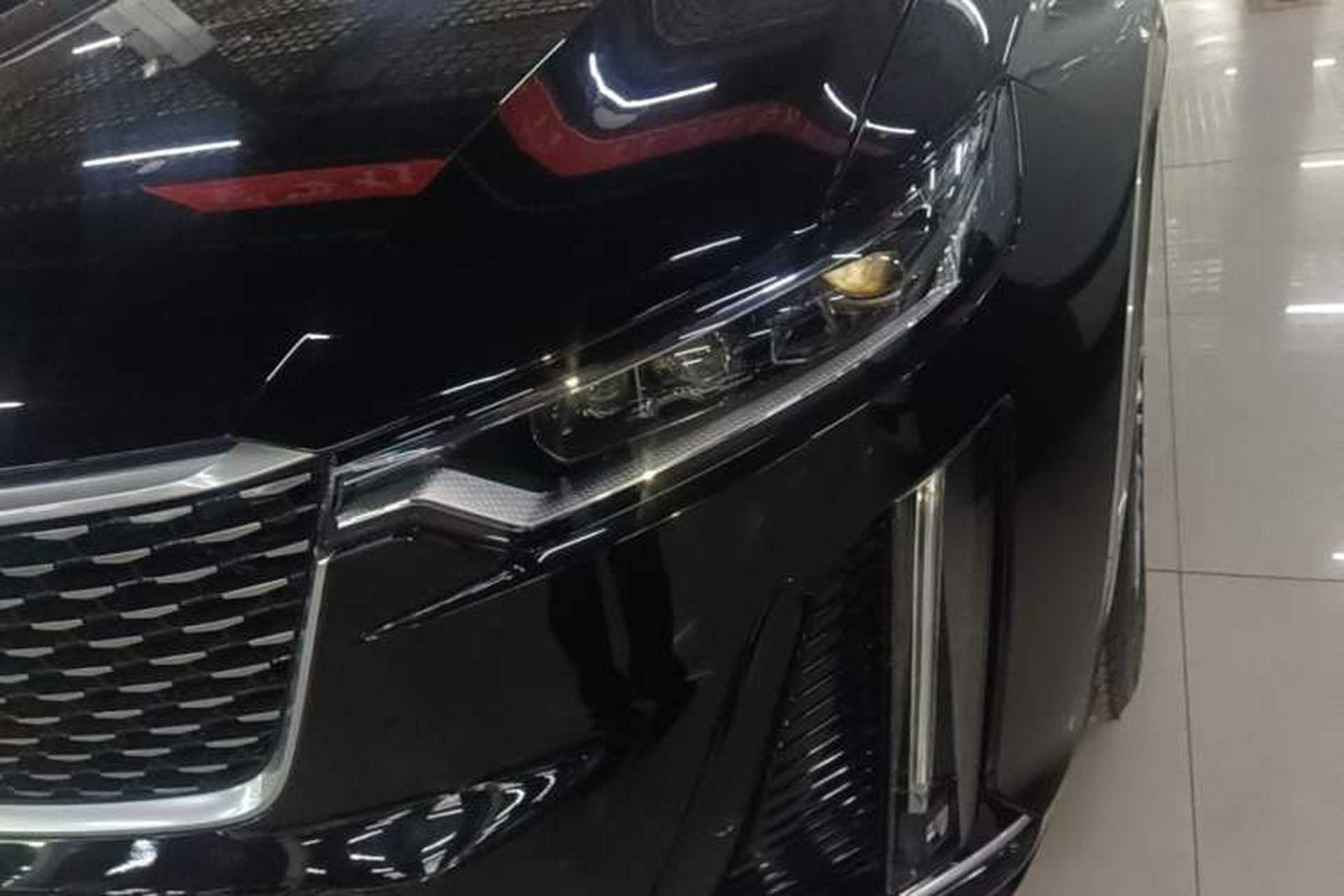 Used Cadillac XT6 2025 2.0T Six-Seater Four-Wheel-Drive Luxury Executive Classic Edition Left Front Headlight