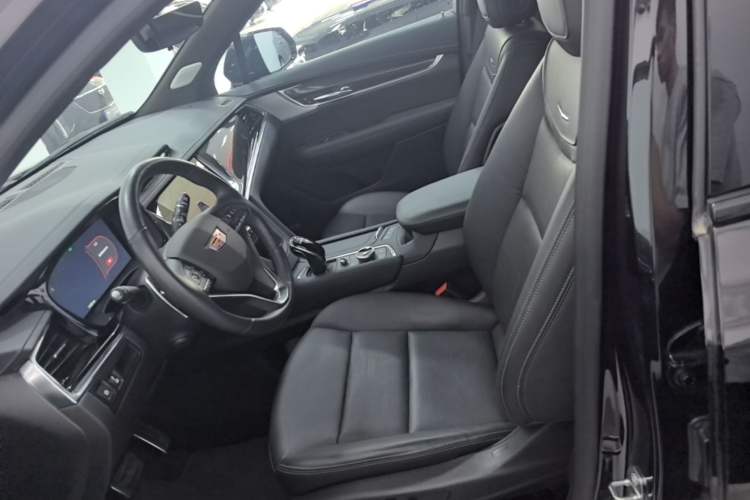 Used Cadillac XT6 2025 2.0T Six-Seater All-Wheel-Drive Prestige Executive Black Label Version Left Front Seat