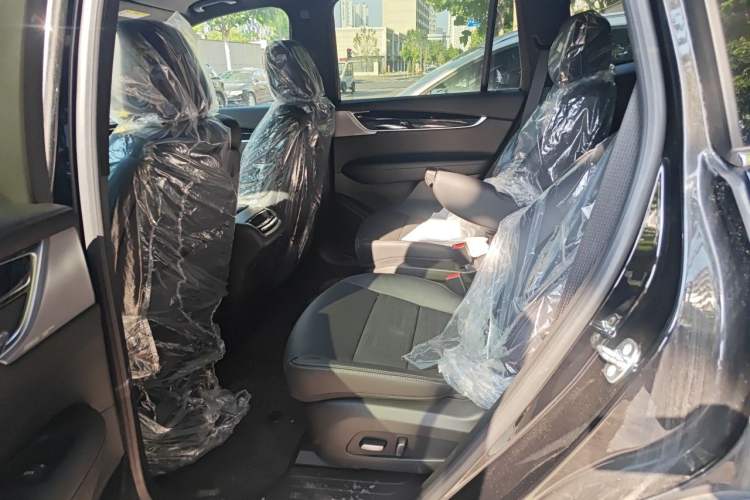 Used Cadillac XT6 2025 2.0T Six-Seater Four-Wheel-Drive Luxury Executive Classic Edition Left Rear Seat