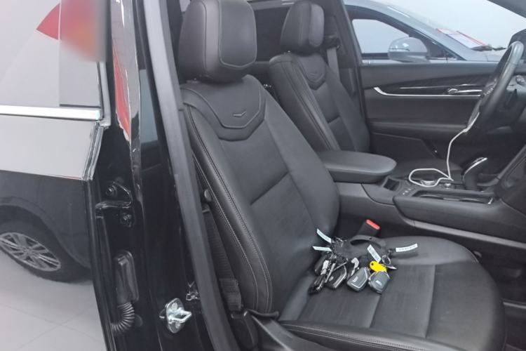 Used Cadillac XT6 2025 2.0T Six-Seater Four-Wheel-Drive Luxury Executive Classic Edition Right Front Seat