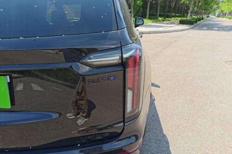 Used Cadillac XT6 2025 2.0T Six-Seater All-Wheel-Drive Prestige Executive Black Label Version Right Rear Taillight