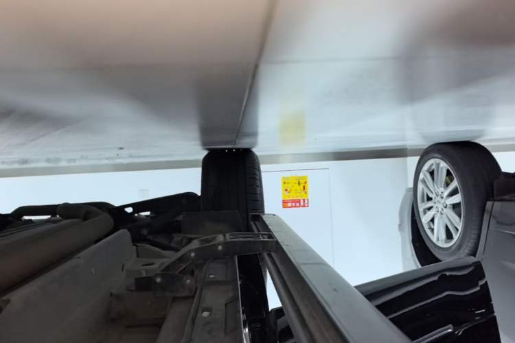 Used Cadillac XT6 2025 2.0T Six-Seater Four-Wheel-Drive Luxury Executive Classic Edition Right Side Sill