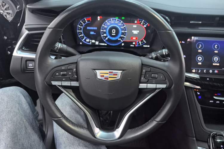 Used Cadillac XT6 2025 2.0T Six-Seater Four-Wheel-Drive Luxury Executive Classic Edition Steering Wheel