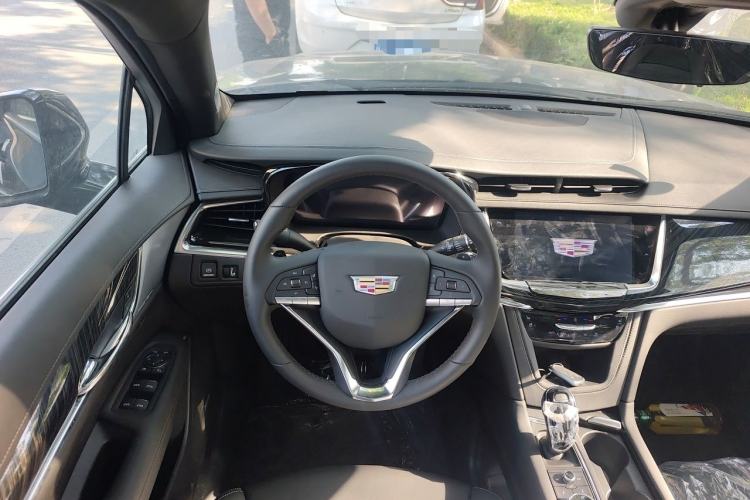 Used Cadillac XT6 2025 2.0T Six-Seater Four-Wheel-Drive Luxury Executive Classic Edition Steering Wheel