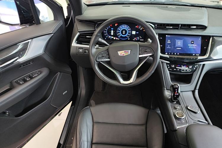 Used Cadillac XT6 2025 2.0T Six-Seater All-Wheel-Drive Prestige Executive Black Label Version Steering Wheel