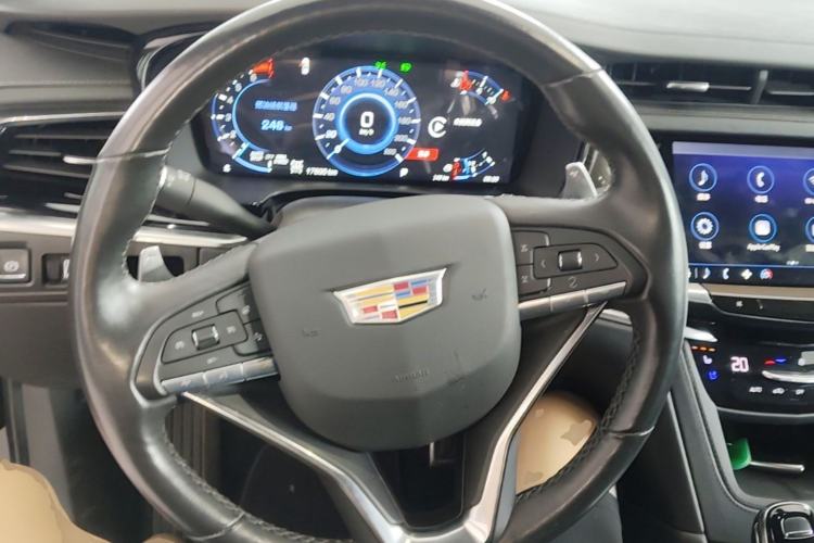 Used Cadillac XT6 2025 2.0T Six-Seater All-Wheel-Drive Prestige Executive Black Label Version Steering Wheel
