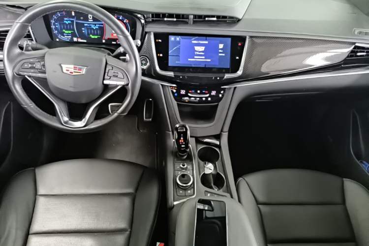 Used Cadillac XT6 2025 2.0T Six-Seater All-Wheel-Drive Prestige Executive Black Label Version Audio And AC Panel