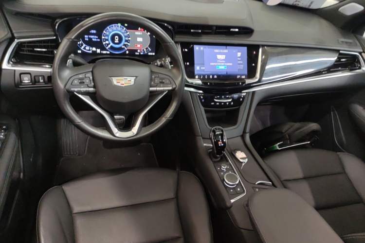 Used Cadillac XT6 2025 2.0T Six-Seater All-Wheel-Drive Prestige Executive Black Label Version Center Console