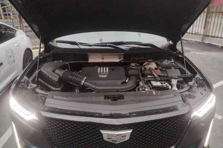 Used Cadillac XT6 2025 2.0T Six-Seater All-Wheel-Drive Prestige Executive Black Label Version Engine Bay