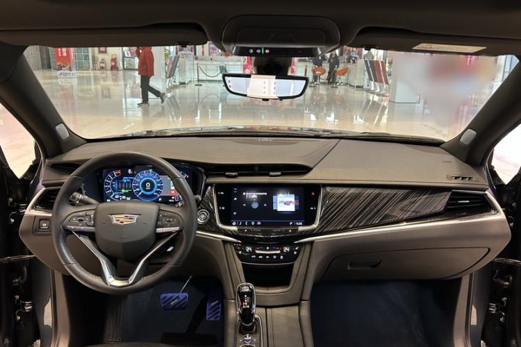 Used Cadillac XT6 2025 2.0T Six-Seater Four-Wheel-Drive Luxury Executive Classic Edition Interior 5
