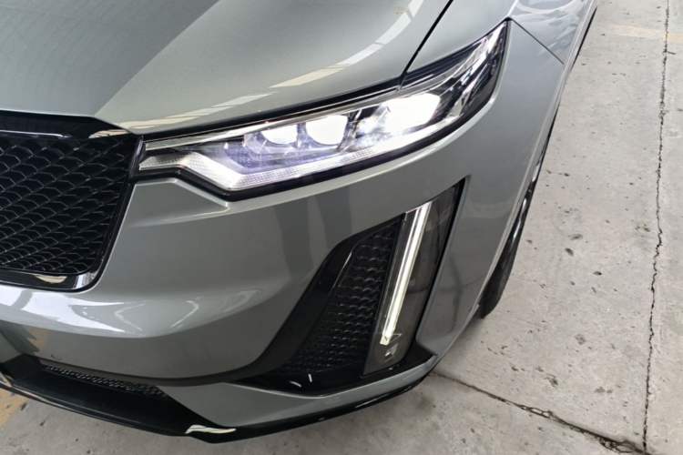 Used Cadillac XT6 2025 2.0T Six-Seater All-Wheel-Drive Prestige Executive Black Label Version Left Front Headlight