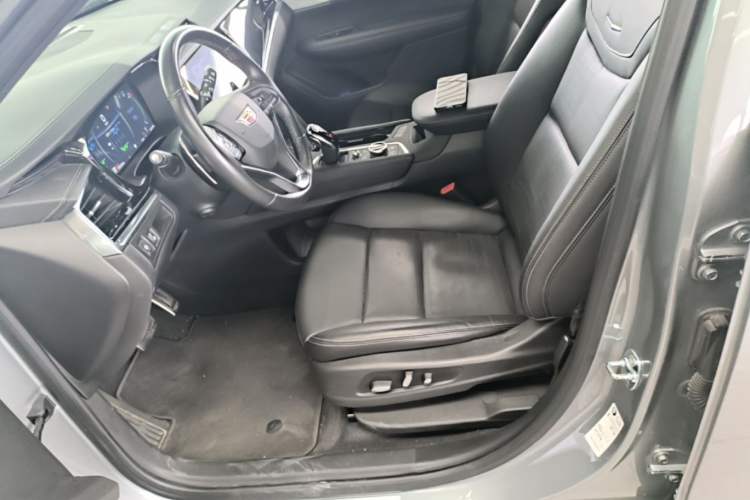 Used Cadillac XT6 2025 2.0T Six-Seater All-Wheel-Drive Prestige Executive Black Label Version Left Front Seat
