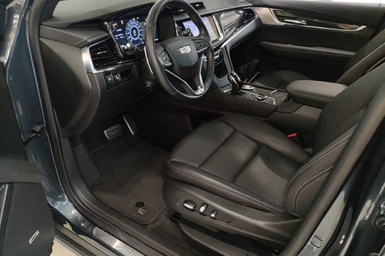 Used Cadillac XT6 2025 2.0T Six-Seater All-Wheel-Drive Prestige Executive Black Label Version Left Front Seat