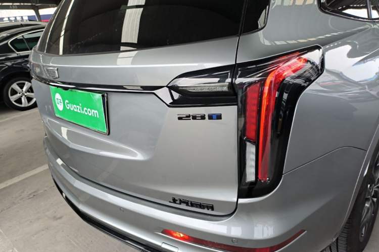 Used Cadillac XT6 2025 2.0T Six-Seater All-Wheel-Drive Prestige Executive Black Label Version Right Rear Taillight