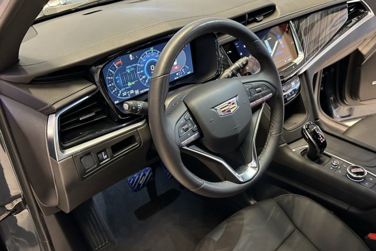 Used Cadillac XT6 2025 2.0T Six-Seater Four-Wheel-Drive Luxury Executive Classic Edition Steering Wheel
