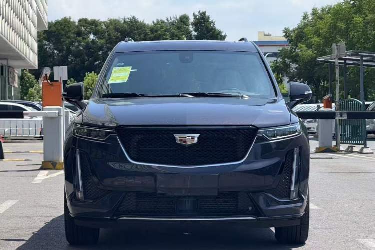 Used Cadillac XT6 2025 2.0T Six-Seater Four-Wheel-Drive Platinum Executive Black Label Version Exterior 1