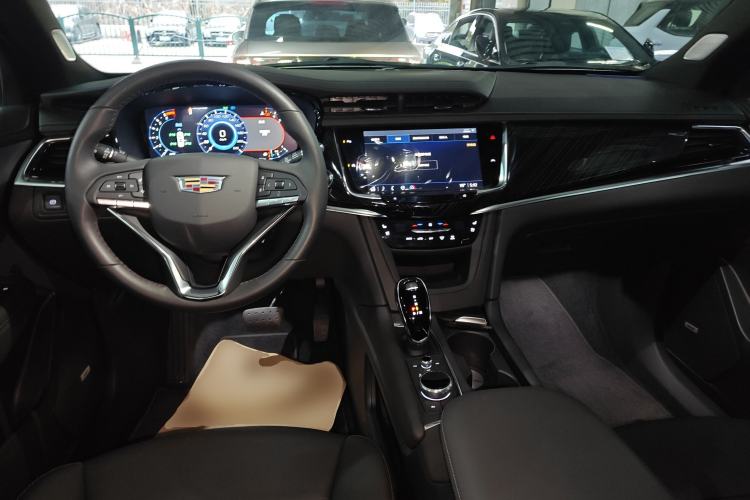 Used Cadillac XT6 2025 2.0T Six-Seater Four-Wheel-Drive Luxury Executive Classic Edition Center Console