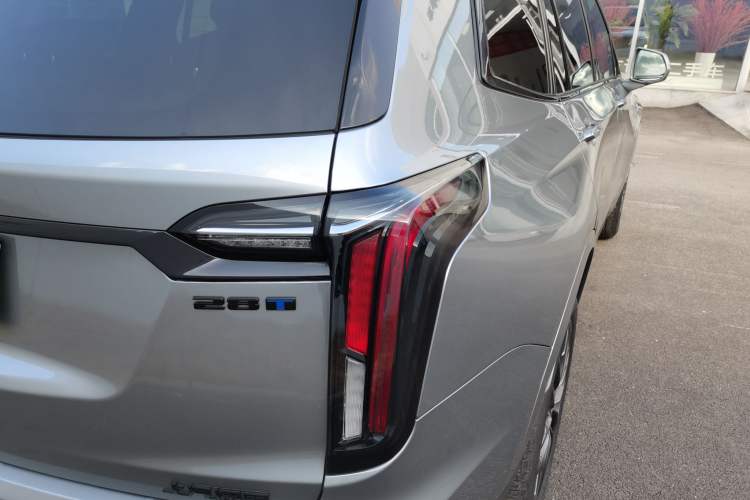 Used Cadillac XT6 2025 2.0T Six-Seater All-Wheel-Drive Prestige Executive Black Label Version Exterior 3